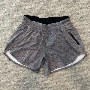 Lululemon Tracker Short Heather Luxe Multi-Black 4” Inseam Size 6